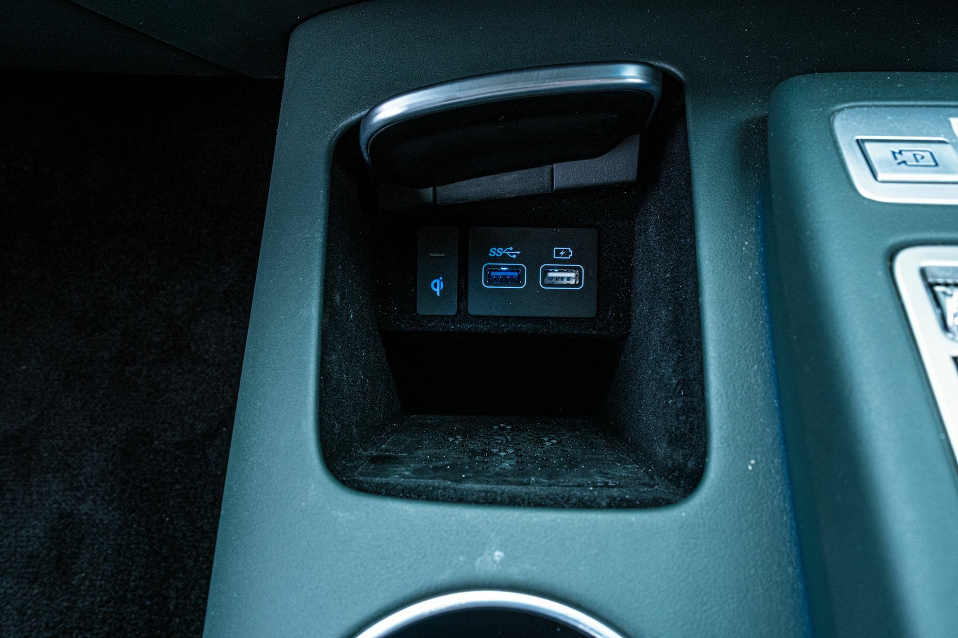 Genesis Electrified GV70 - 70