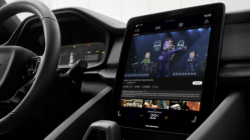  Google Bringing Games, Waze, YouTube And Multi-Screen Support To Cars