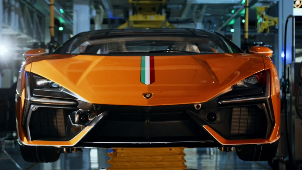  See How The New Lamborghini Revuelto Is Born