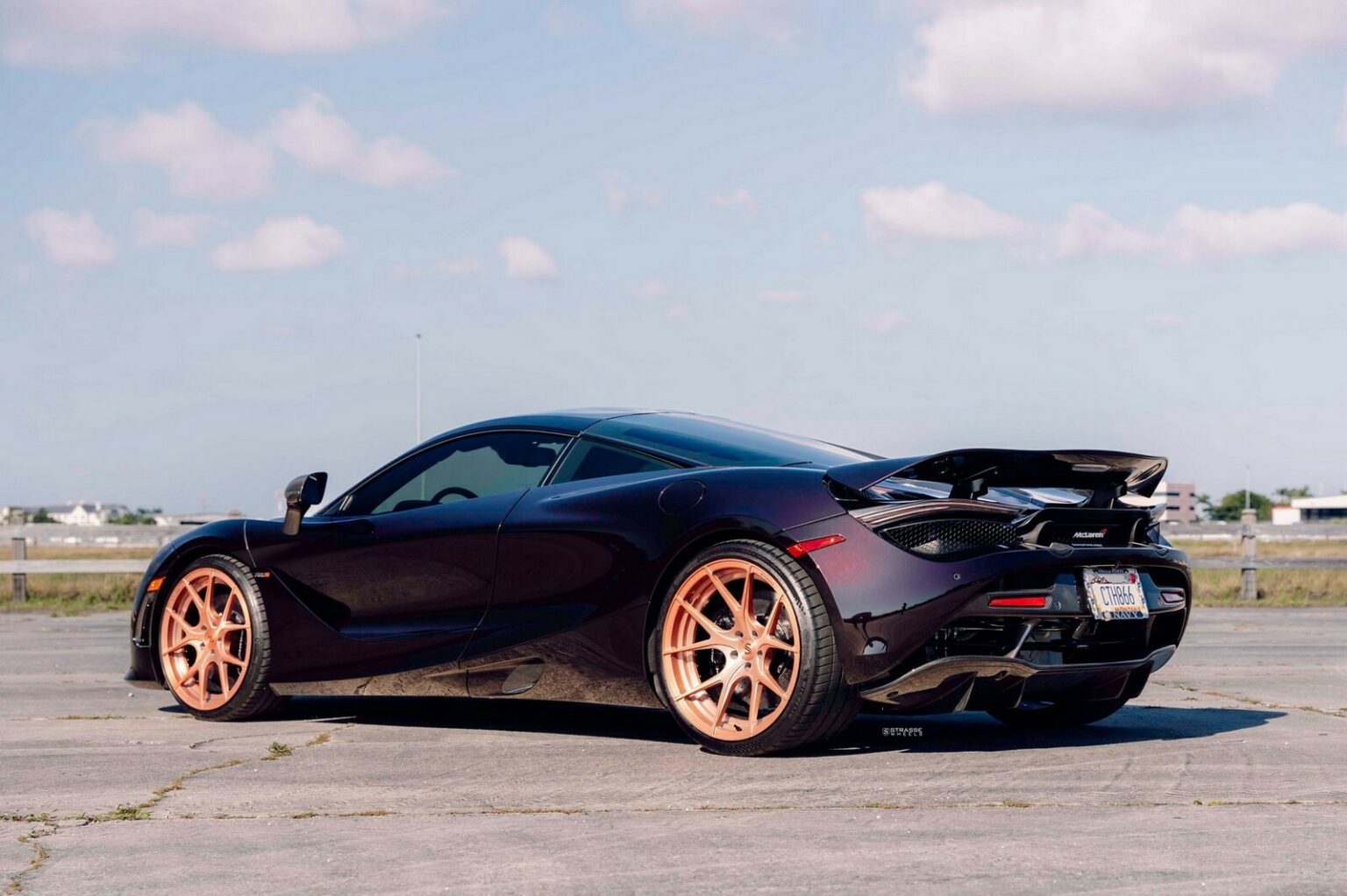 Purple McLaren 720S Steals The Spotlight With Rose Gold Strasse Wheels ...