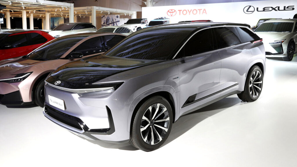 Toyota To Build New Three-Row Electric SUV At Kentucky Plant In 2025