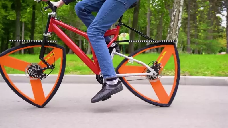Triangular Wheels Aren’t The Most Impressive Part Of This Bicycle