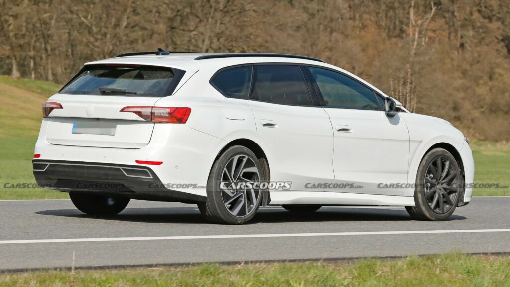  2025 VW ID.7 Electric Wagon Spotted For The First Time As Production ID. Space Vizzion