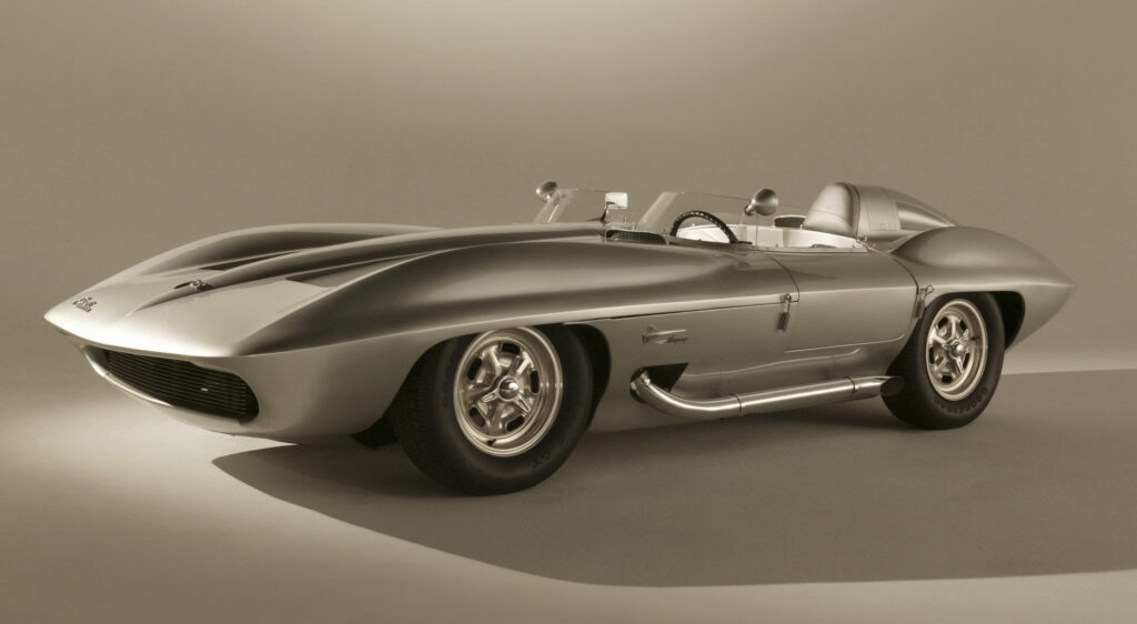     Centurión de fibra óptica raro: posee una parte de la historia de Corvette con un pasado oscuro