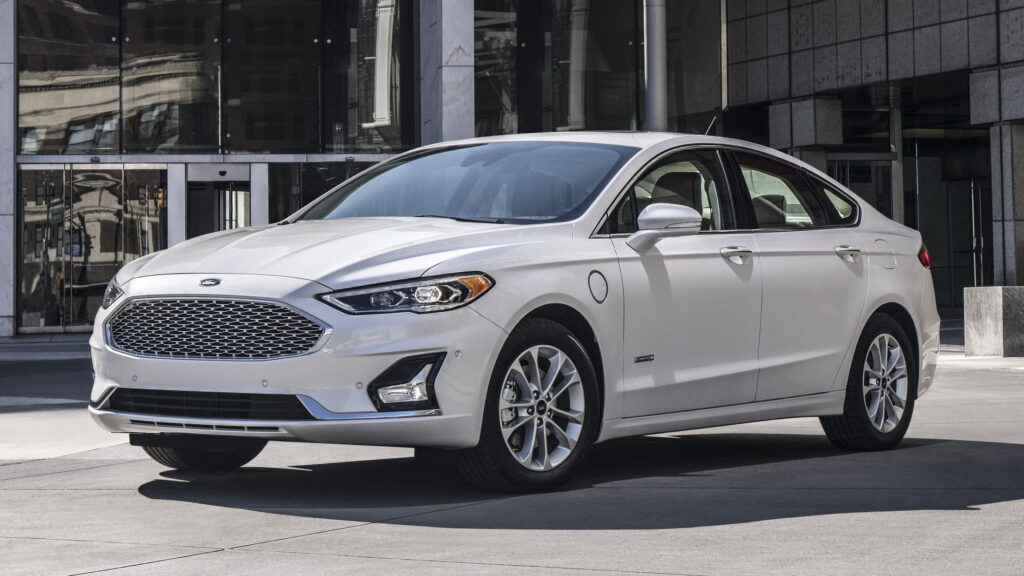  Ford Advises Owners Not To Charge 2019-2020 Fusion PHEV Over Fire Risk
