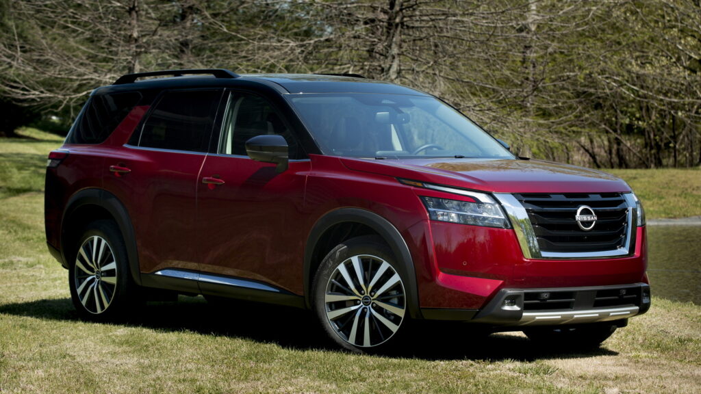 Nissan Dealers May Have Unknowingly Installed Faulty Seats In Recalled Pathfinder, Rogue Models