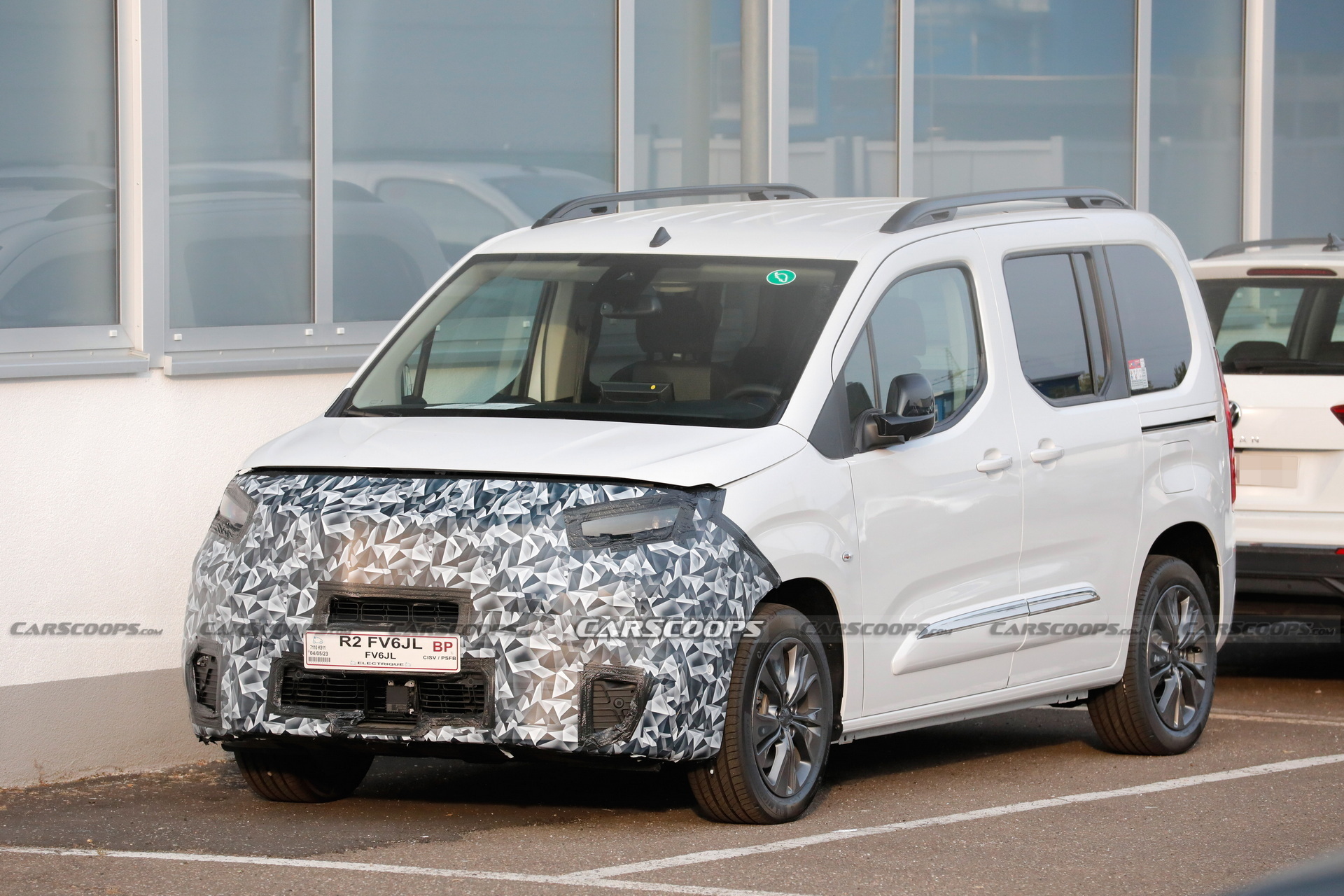 Barres De Toit Pour Opel Combo (E) 2019-2022 - Modèle FLY, Gris, Charge 75 Kg - Pour Coffre, Porte-vélos, Porte-skis
