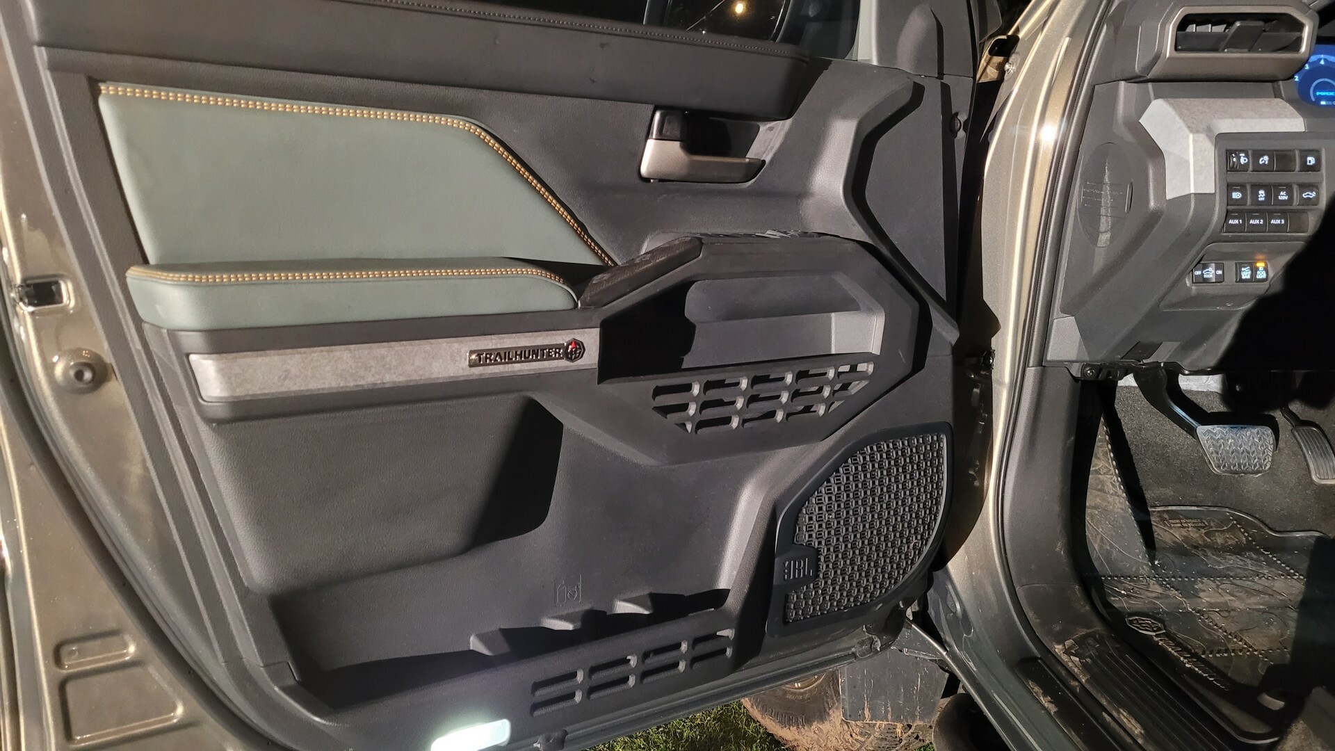 2024 Toyota Tacoma CarScoops Interior 605 226