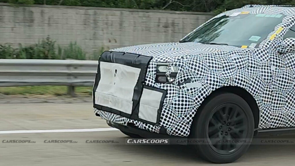 U Spy The 2025 Ford Expedition Testing In Detroit | Carscoops