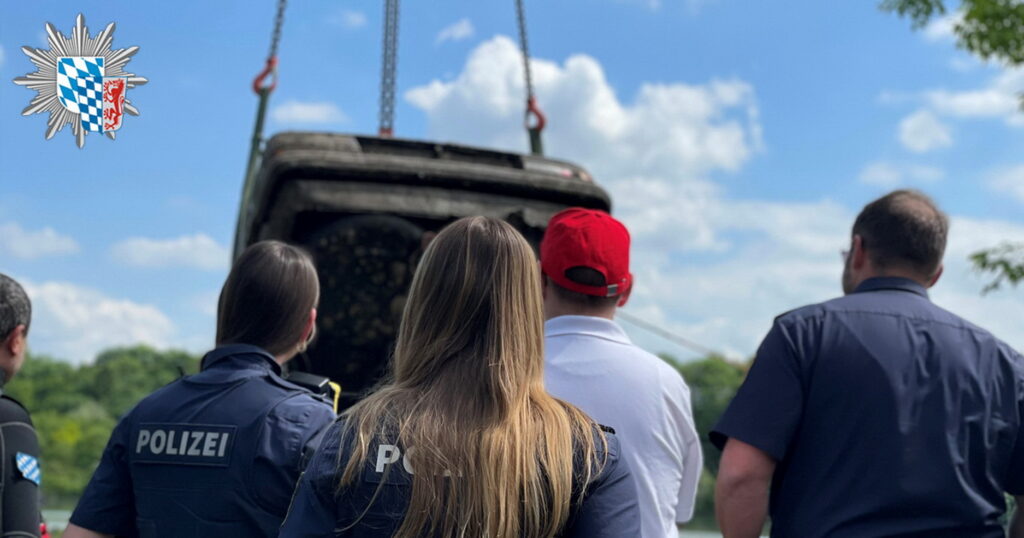  Anyone Lose A Classic E12 BMW 5-Series Because There&rsquo;s One Playing Submarine For 35 Years