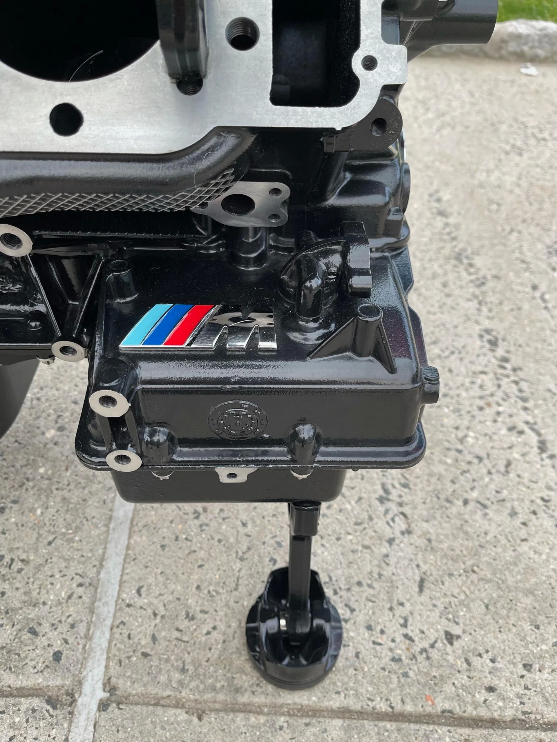 BMW S85 Coffee Table 20