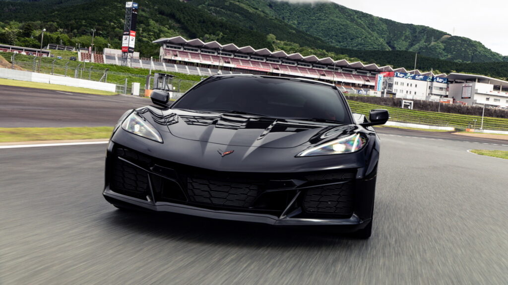  Japan’s Chevrolet Corvette Z06 Comes In Any Color You Want As Long As It’s Black
