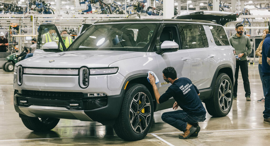  Rivian Will Soon Be Building More R1S SUVs Than R1T Trucks