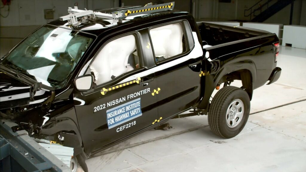  Midsize Pickups Put Rear Passengers At Risk In Crashes, Says IIHS