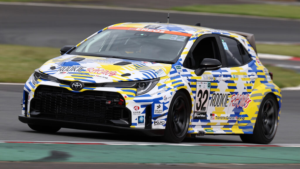  Toyota GR Corolla Powered By Liquid Hydrogen Makes 24h Racing Debut