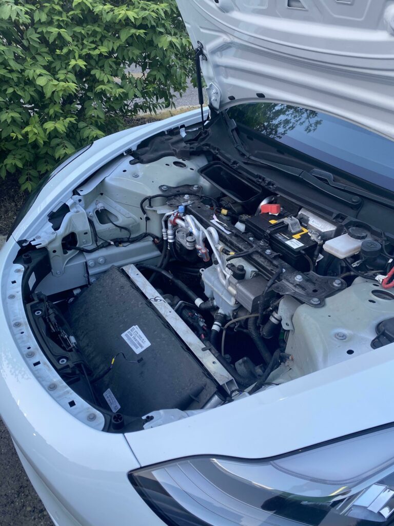  Tesla Service Center Forgets To Reinstall Frunk After Model 3 Repair