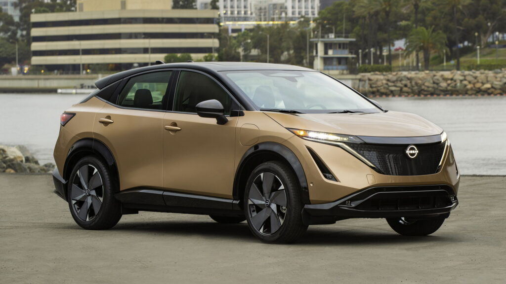 Nissan Jumps On NACS Bandwagon, Will Use Tesla Plug In North America From 2025