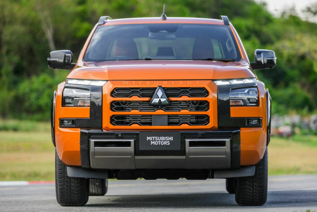 2024 Mitsubishi Triton / L200: Rugged New Truck Takes Aim At Ford Ranger  And Toyota Hilux | Carscoops