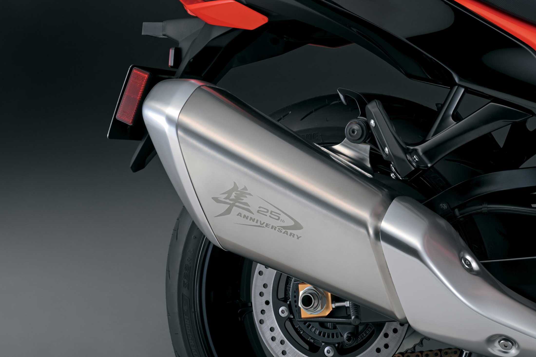 2024 Suzuki Hayabusa 25th Anniversary Edition 2