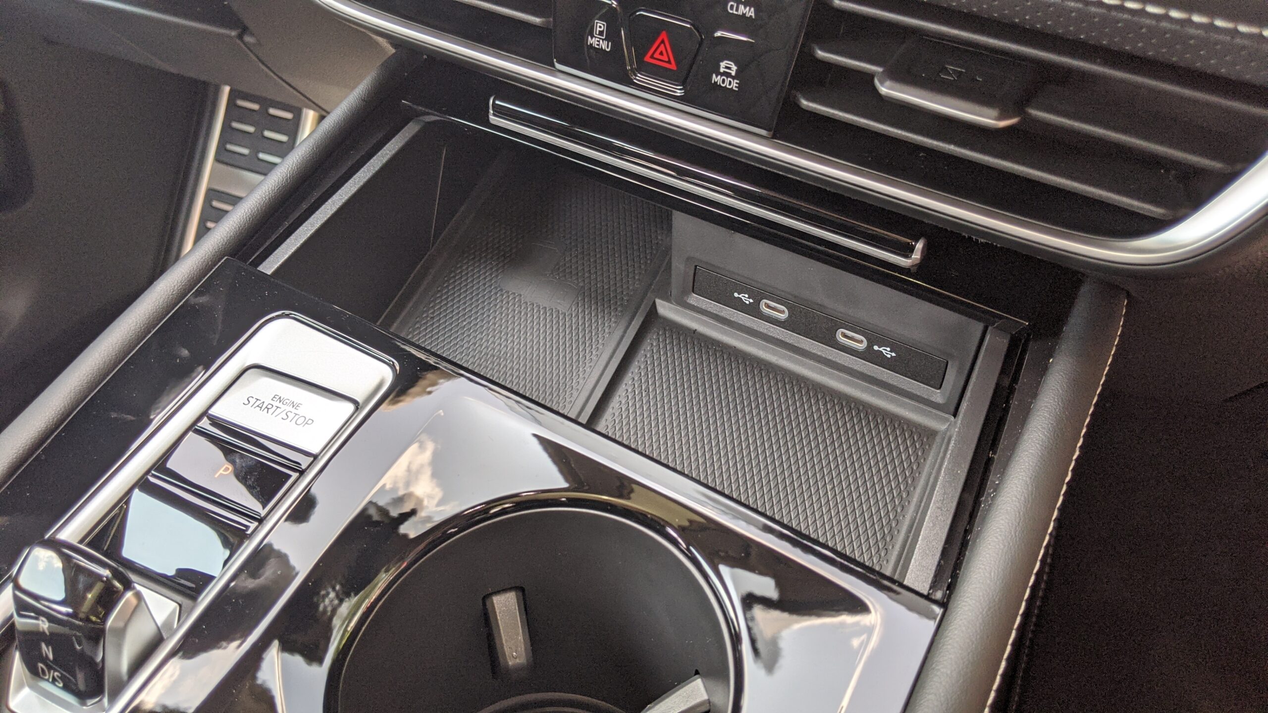 2024 Volkswagen Atlas - Stephen Rivers for Carscoops 19