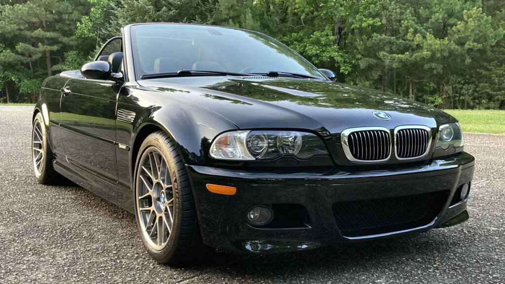  Enjoy BMW’s Howling 3.2-Liter Engine With This E46 M3 Convertible