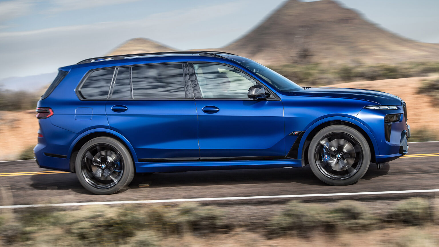 Some BMW X5, X6, X7, And XM Models Have Unsafe Knee Airbags Carscoops