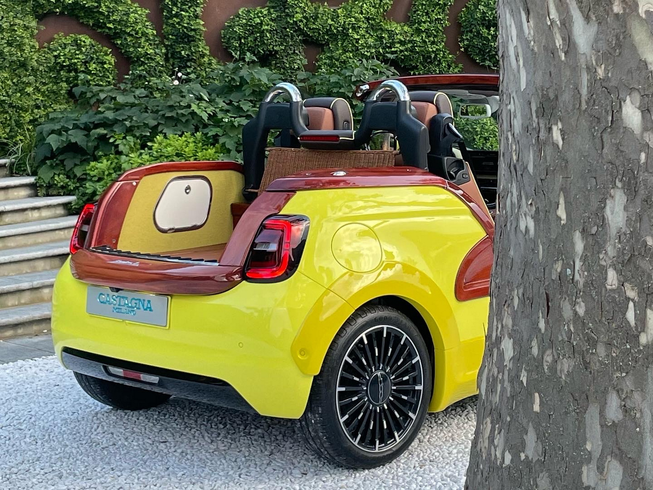 Castagna Milano Chops Fiat 500e Convertible To Create The Ultimate Lake ...