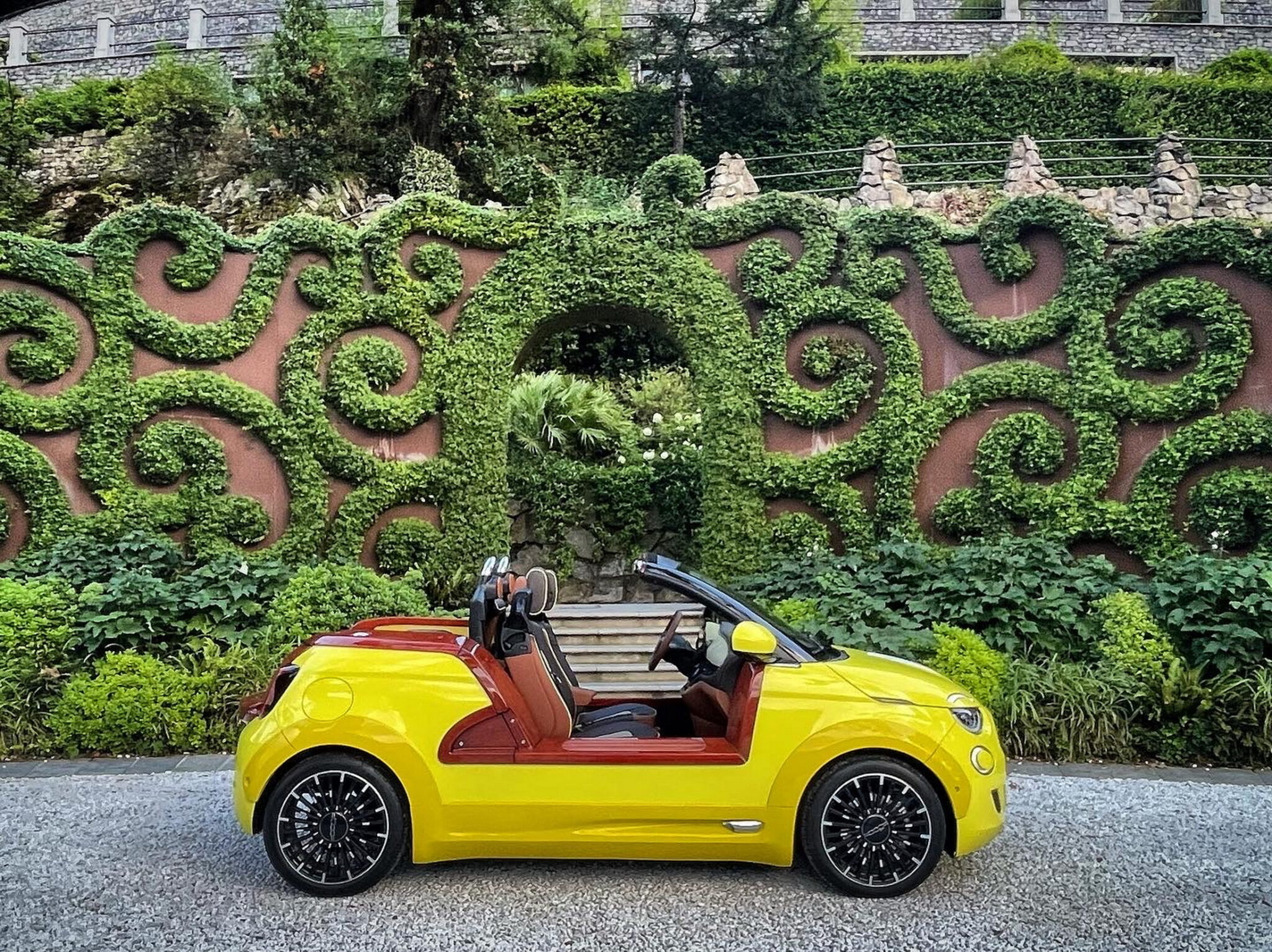 Castagna Milano Chops Fiat 500e Convertible To Create The Ultimate Lake ...