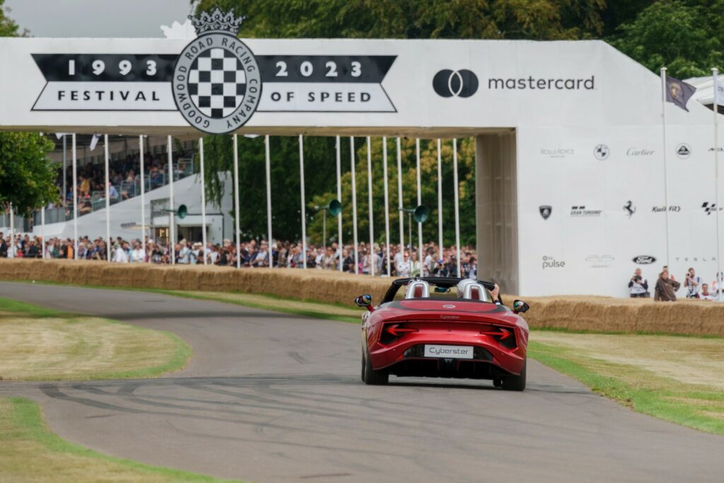  MG Cyberster And EX4 Concept Bring Electric Performance To Goodwood