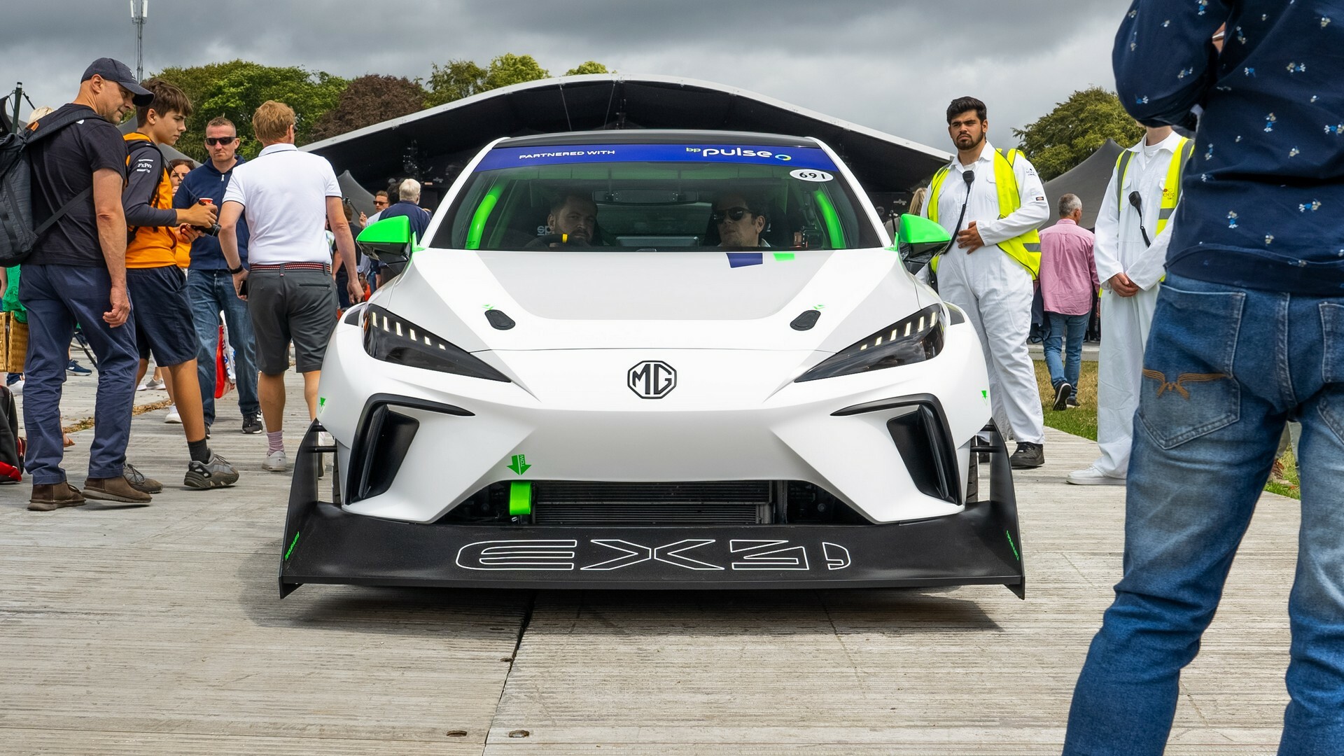 MG Cyberster And EX4 Concept Bring Electric Performance To Goodwood ...