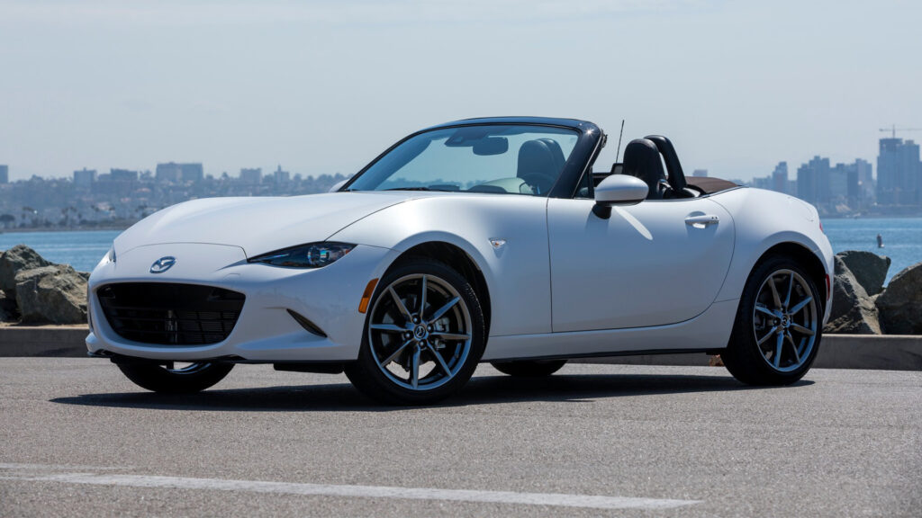  Mazda Says No To Increasing Power And Turning MX-5 Into A Toyota GR 86 Rival