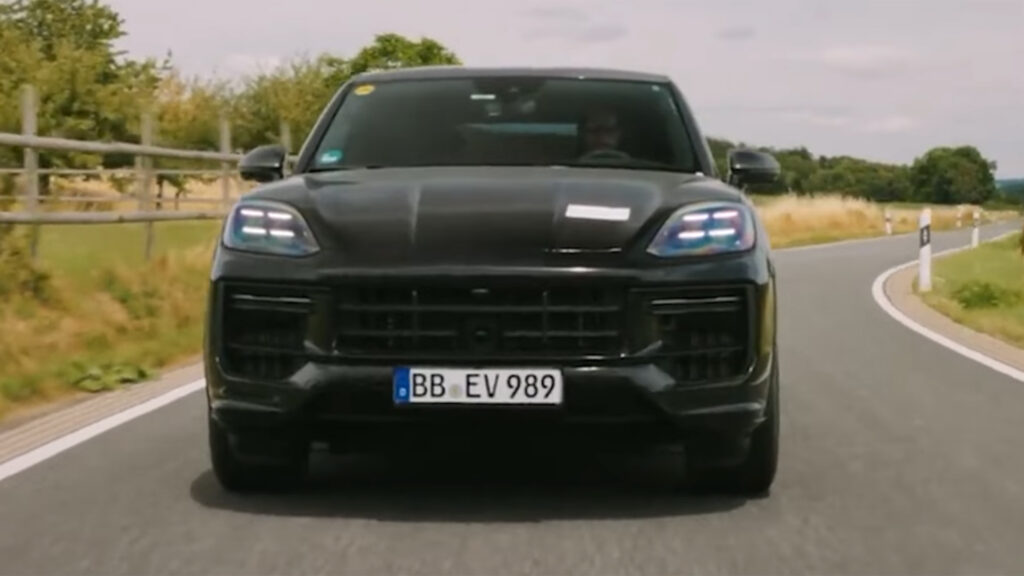  Porsche Readying 2024 Cayenne Turbo PHEV With Over 700 HP