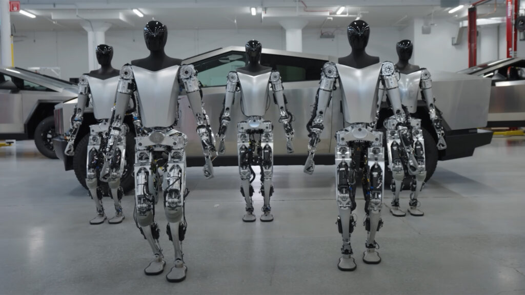  Tesla Thinks Displaying Optimus Robot In Stores Could Help Increase Car Sales