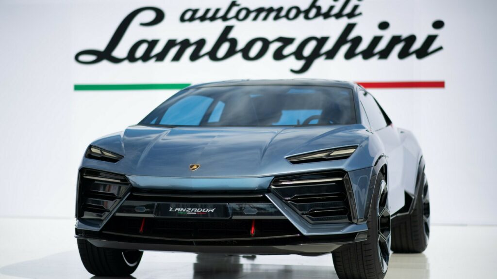  Lamborghini CTO Says Completely Synthetic Sound From Its Future EVs Is Unacceptable