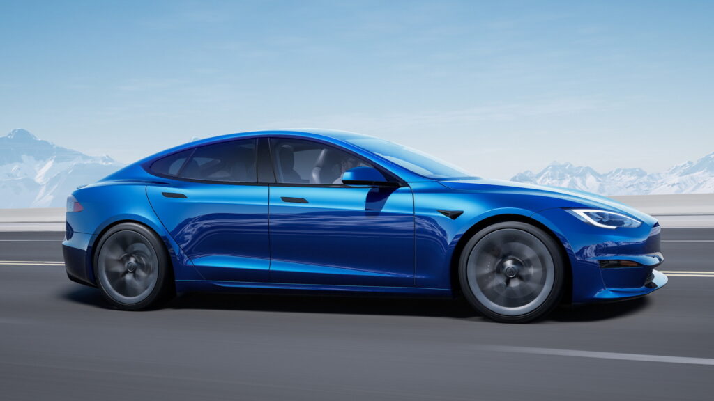 How To Get Out Of A Tesla If It Loses Power And You Become Trapped Inside