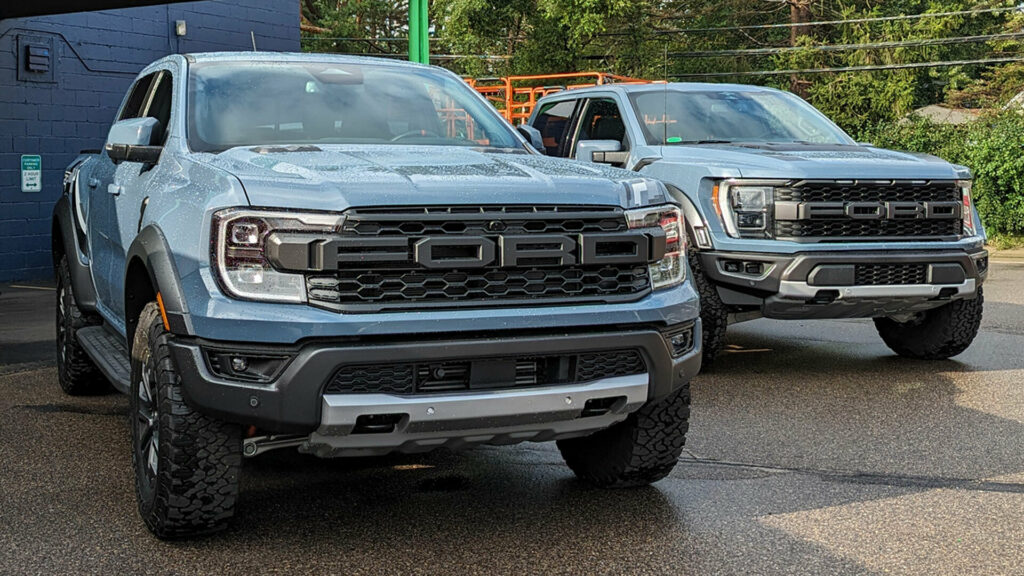  2024 Ford Ranger Raptor Meets F-150 Raptor, Shows The Family Resemblance
