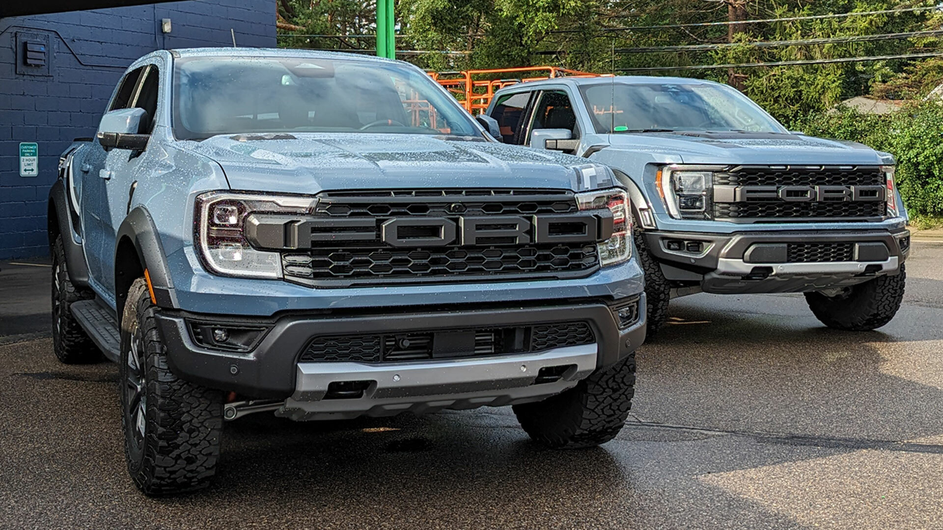 2024 Ford Ranger Raptor Meets F150 Raptor, Shows The Family