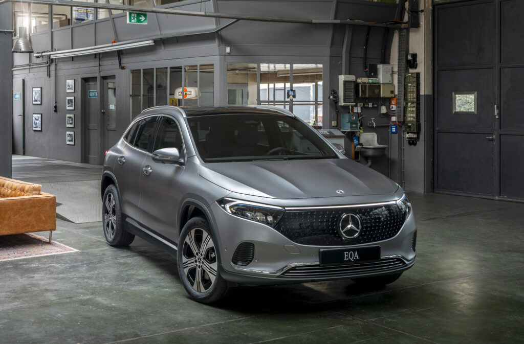 2024 Mercedes EQA and EQB