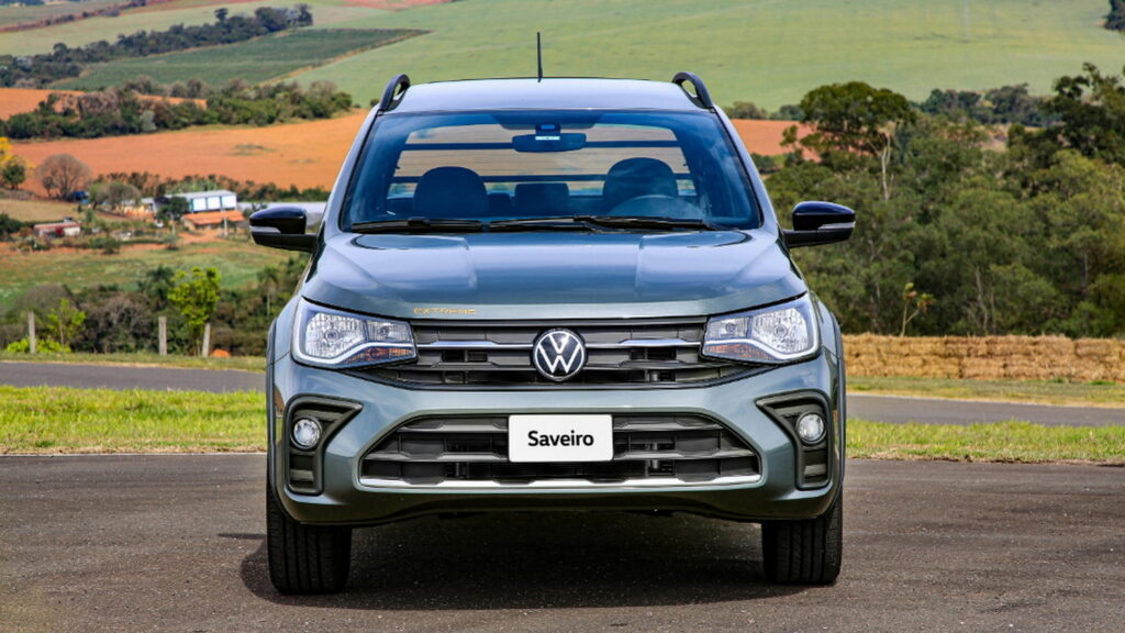 2014 Volkswagen Saveiro Cross Is a Funky Brazilian Pickup [Video] -  autoevolution