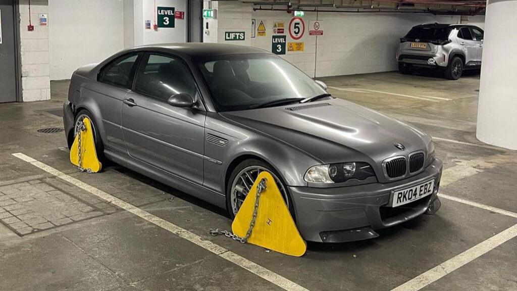  This Low-Mileage BMW M3 CSL Has Been Sitting In A Parking Garage For 20 Years