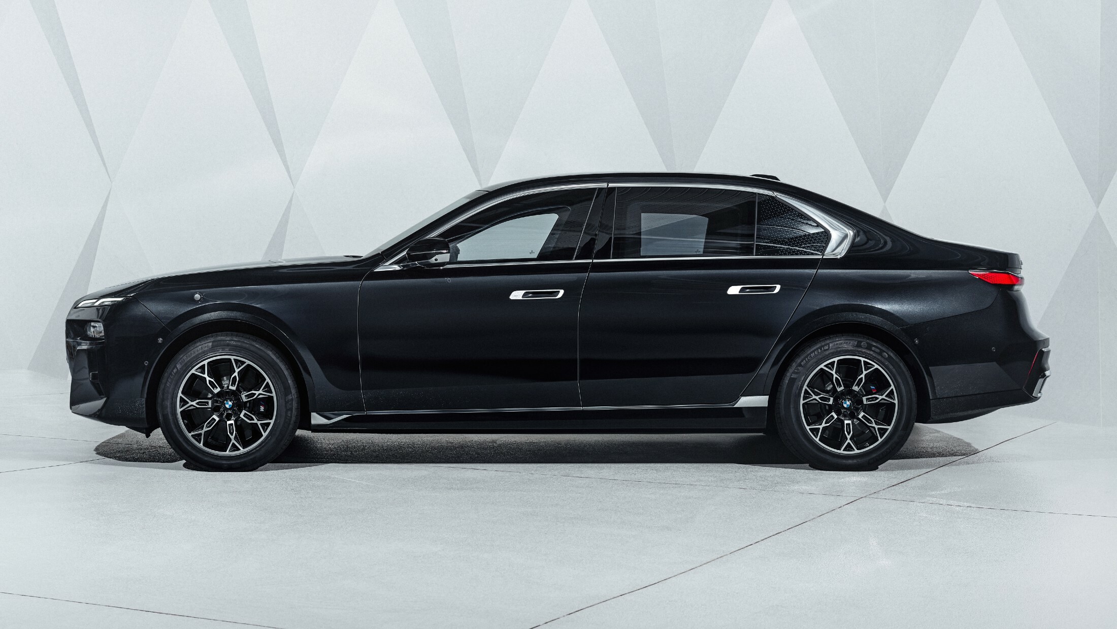 BMW i7 Protection (2)s