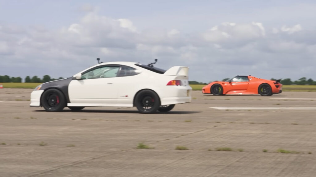  Watch A 1,000 HP AWD Honda Integra Type R Beat A Porsche 918 Spyder