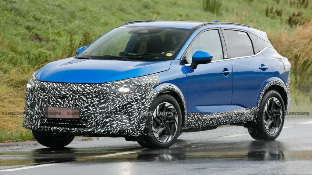  Nissan Qashqai Facelift Spied Hiding Its Redesigned Face