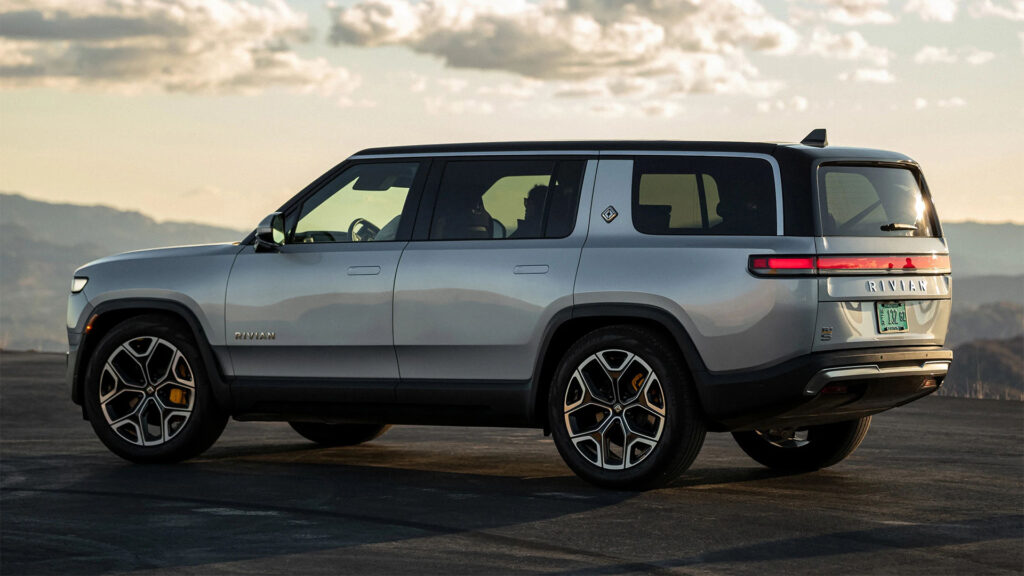  Rivian’s Dual-Motor R1S Offers An Impressive 352 Miles Of Range