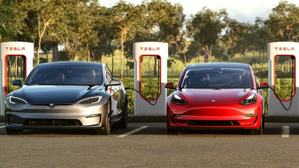  Texas Forces State-Funded Charging Stations To Include Tesla-Style NACS Plug
