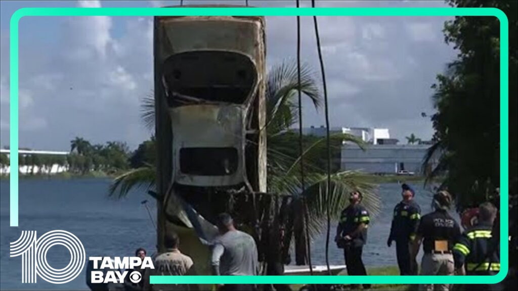  Over 30 Cars Pulled Out Of South Florida Lake