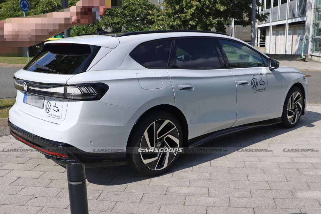  VW ID.7 Wagon&rsquo;s Minder Really Does Mind Us Catching It Without Disguise