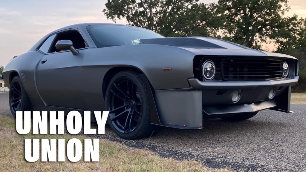  Is It Halloween Already? 2017 Dodge Challenger Cosplays As 1969 Camaro