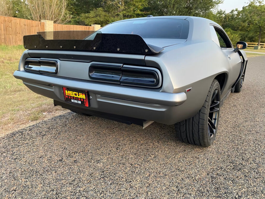  Is It Halloween Already? 2017 Dodge Challenger Cosplays As 1969 Camaro