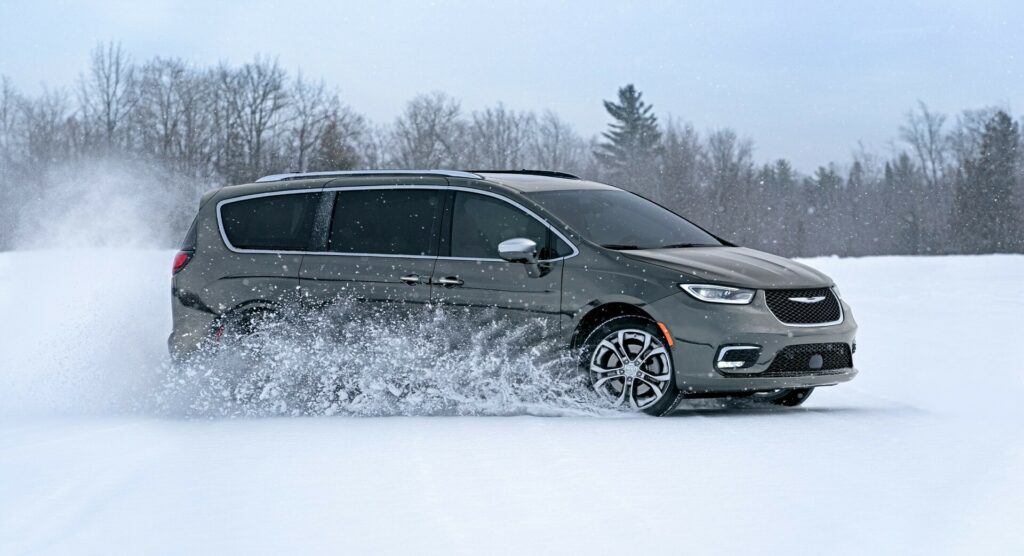 Chrysler Slashes 2024 Pacifica PHEV Lineup To Two Trims | Carscoops